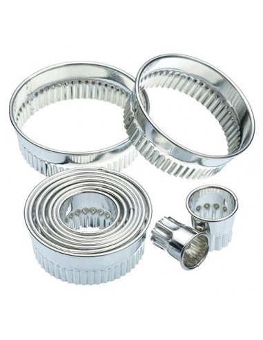 KITCHEN CRAFT FLUTED CUTTERS 11PIECE...