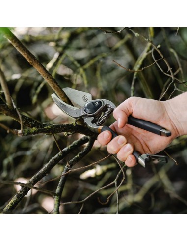 KENT & STOWE TRADITIONAL SECATEURS...