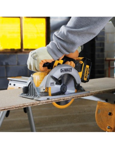 DEWALT 18V XR 165MM CIRCULAR SAW -...