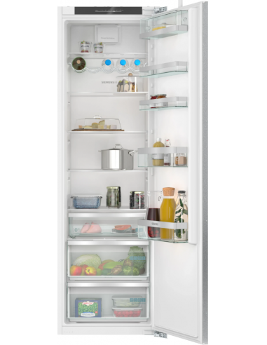 SIEMENS INTEGRATED LARDER FRIDGE 177...