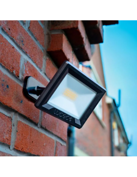 LUCECO ESSENCE 20W FLOODLIGHT